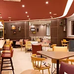 Hampton By Hilton Hotell 3*