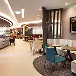 Hotell Hampton By Hilton 3*