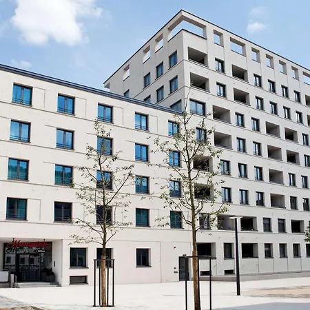 Otel Hampton By Hilton 3*