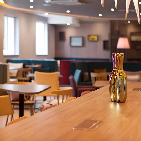 Otel Hampton By Hilton