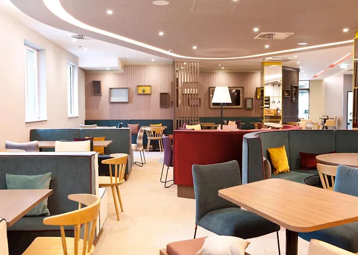 Hampton By Hilton 3*