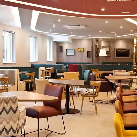Hampton By Hilton 3* Řezno