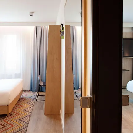 Hampton By Hilton Hotell