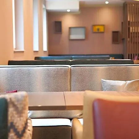Hampton By Hilton 3*