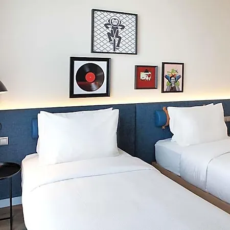 Hampton By Hilton 3*