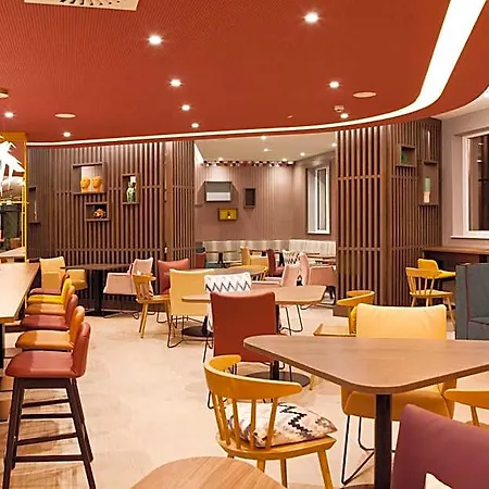 Hotel Hampton By Hilton 3*