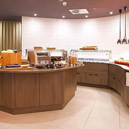 Hotel Hampton By Hilton