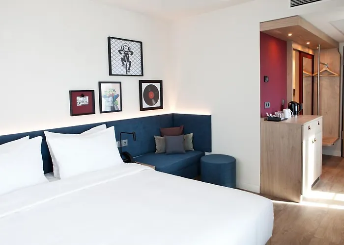 Hampton By Hilton