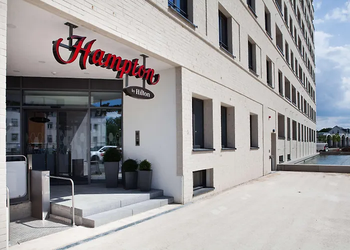 Hotel Hampton By Hilton 3*