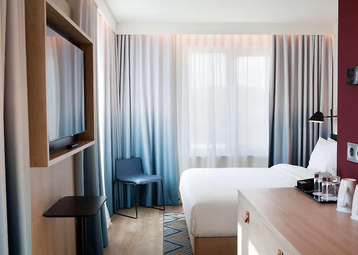 Hampton By Hilton Hotel 3*